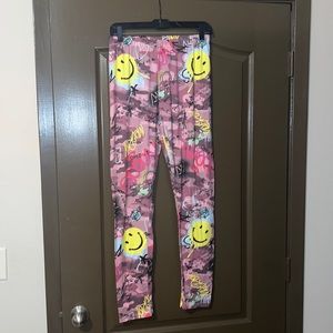 Fashion nova graphic leggings